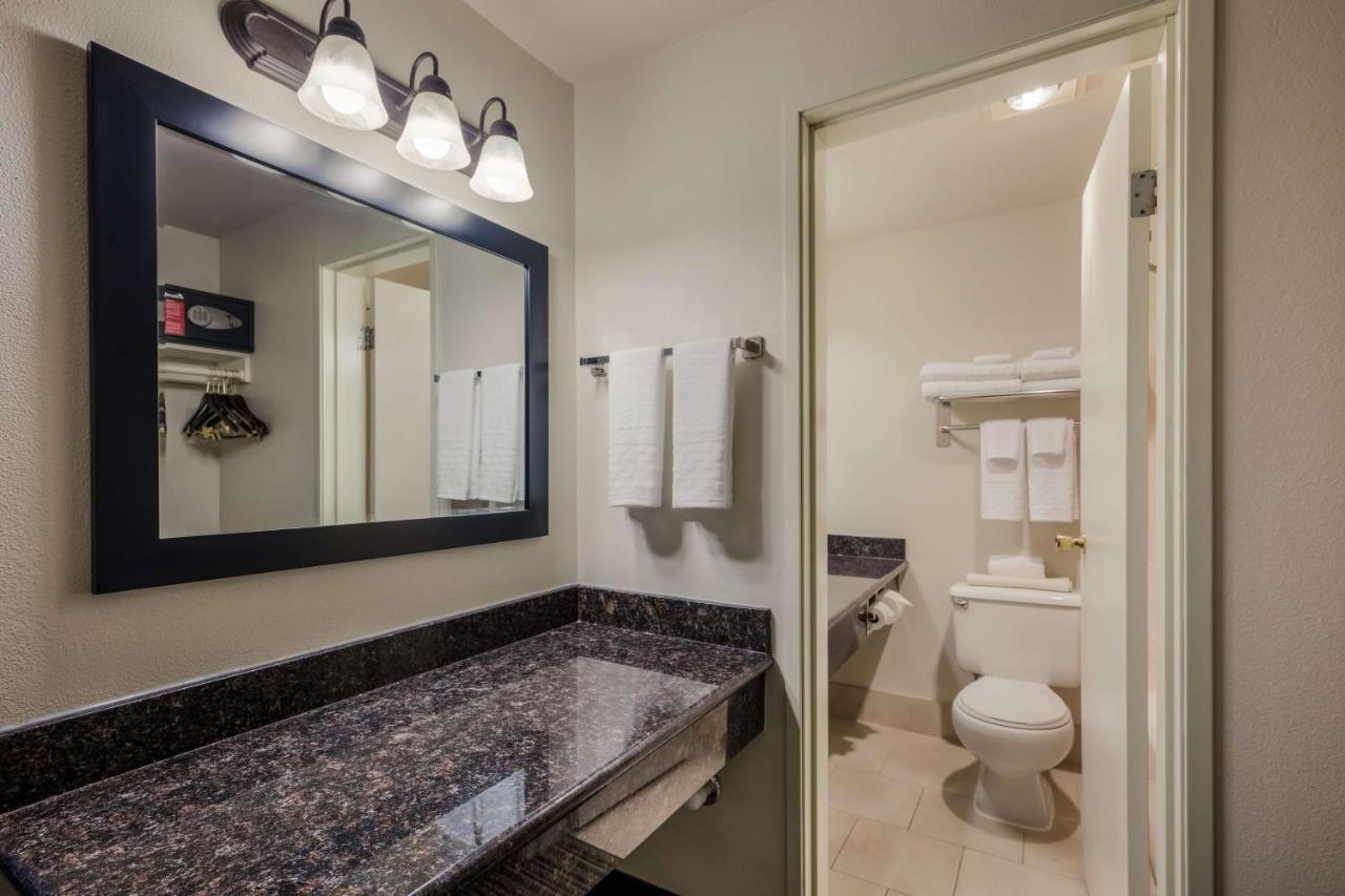 Best Western Alderwood Lynnwood Bagian luar foto